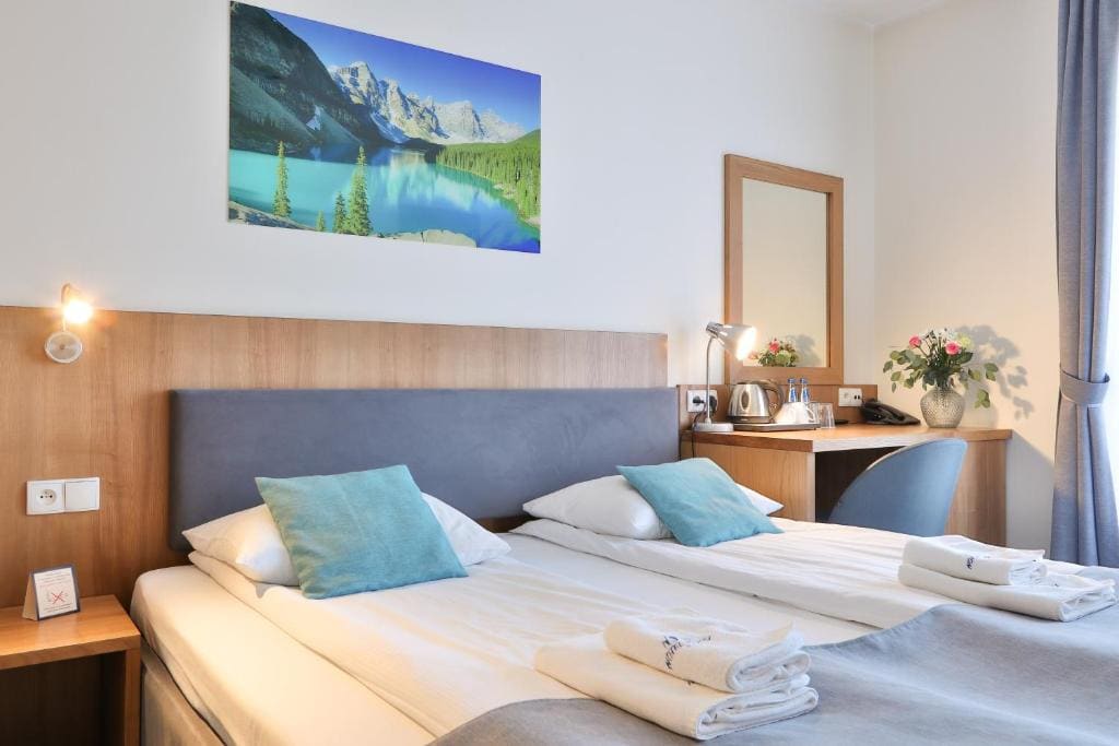 Standard Double Room room - Image 2