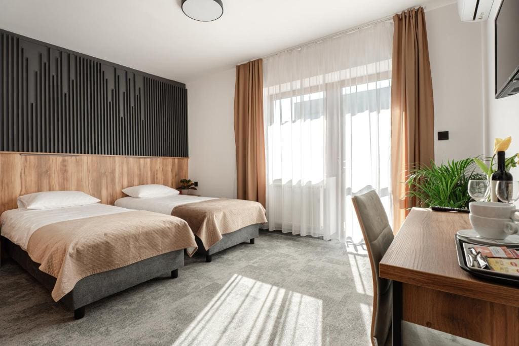 Deluxe Triple Room room - Image 2