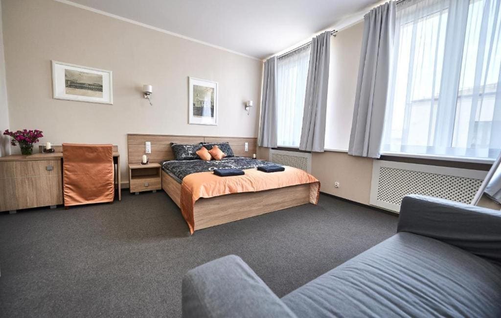 Mixed Dormitory Room room - Image 2
