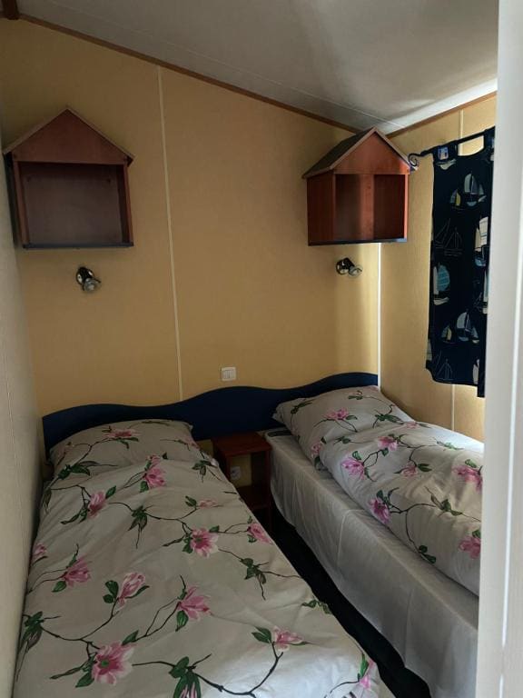 Holiday Home room - Image 1