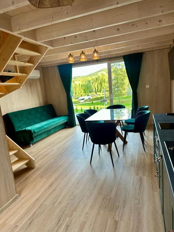 Double Room with Shared Bathroom room - Image 2