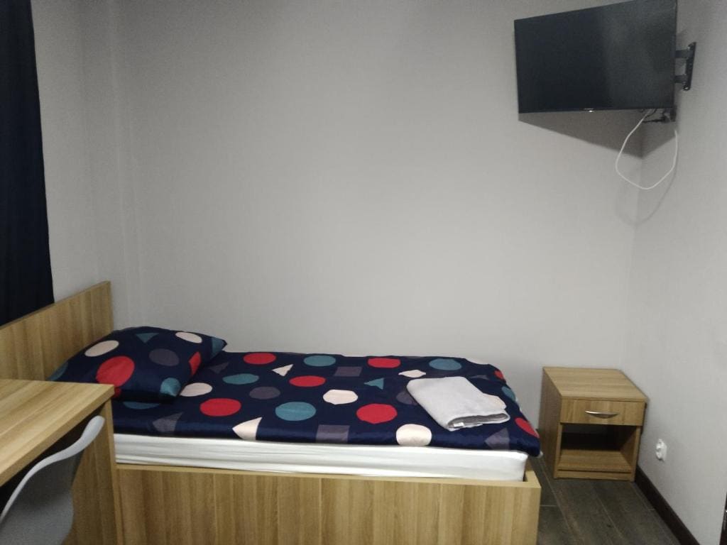 Comfort Triple Room with Shower room - Image 2