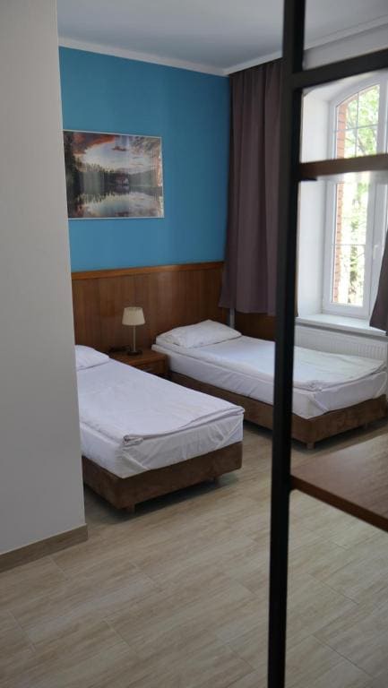 Large Twin Room room - Image 3