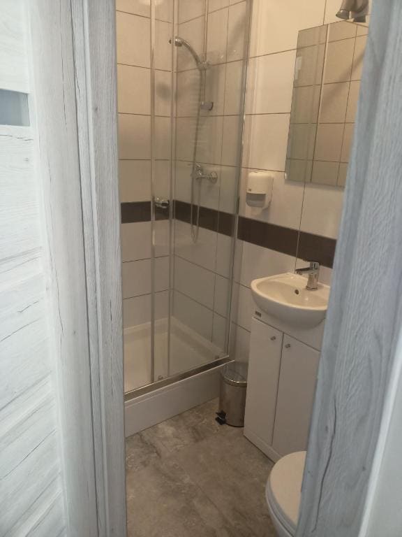 Single Room with Private Bathroom room - Image 1