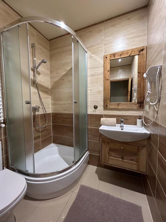 Triple Room with Balcony room - Image 3