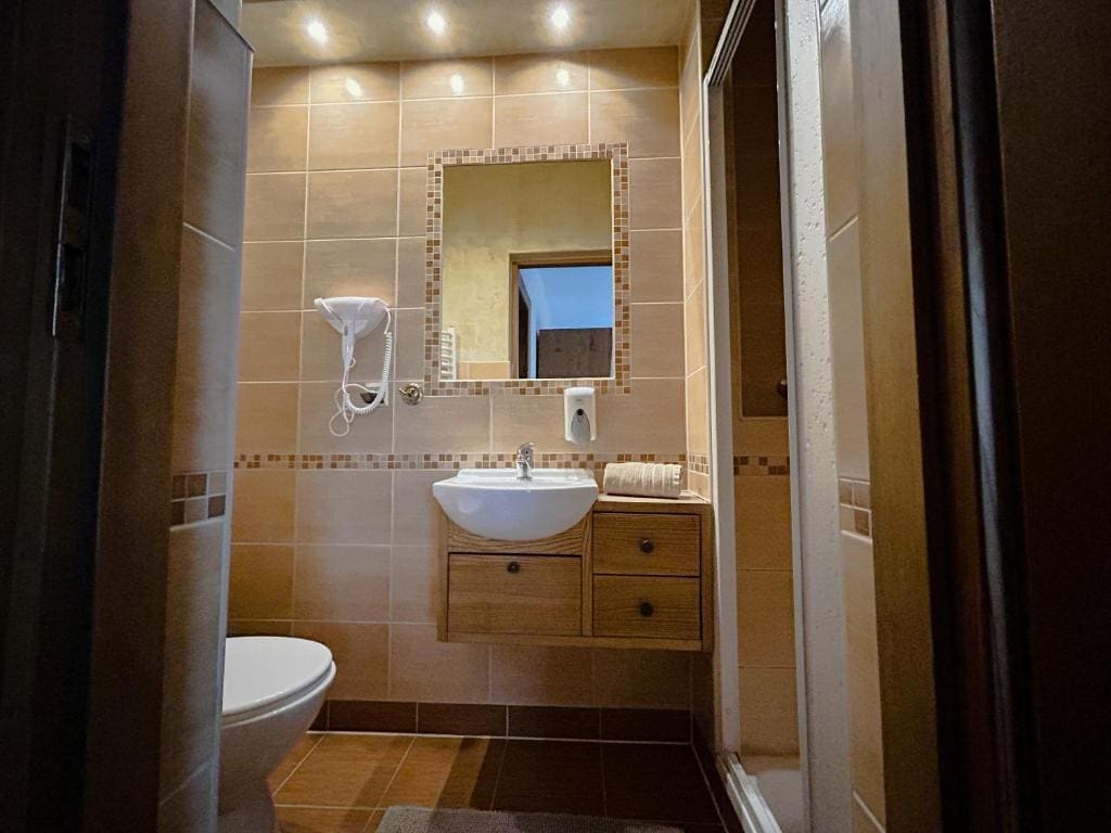 Quadruple Room room - Image 2
