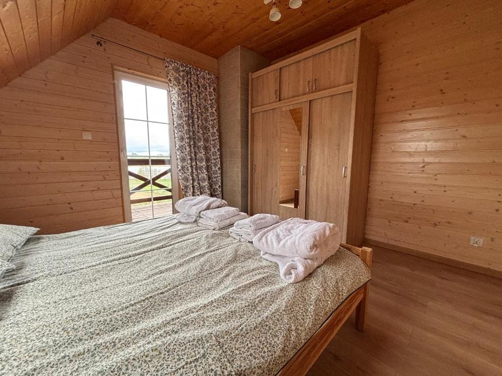 Three-Bedroom House room - Image 1