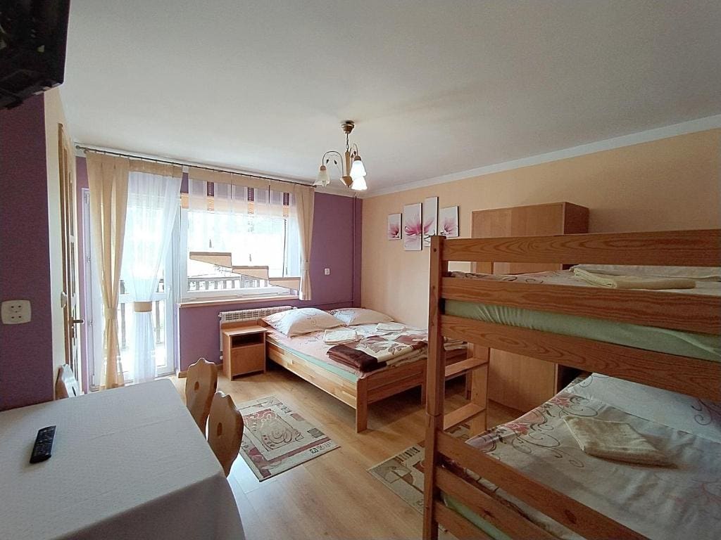 Quadruple Room with Private Bathroom room - Image 3