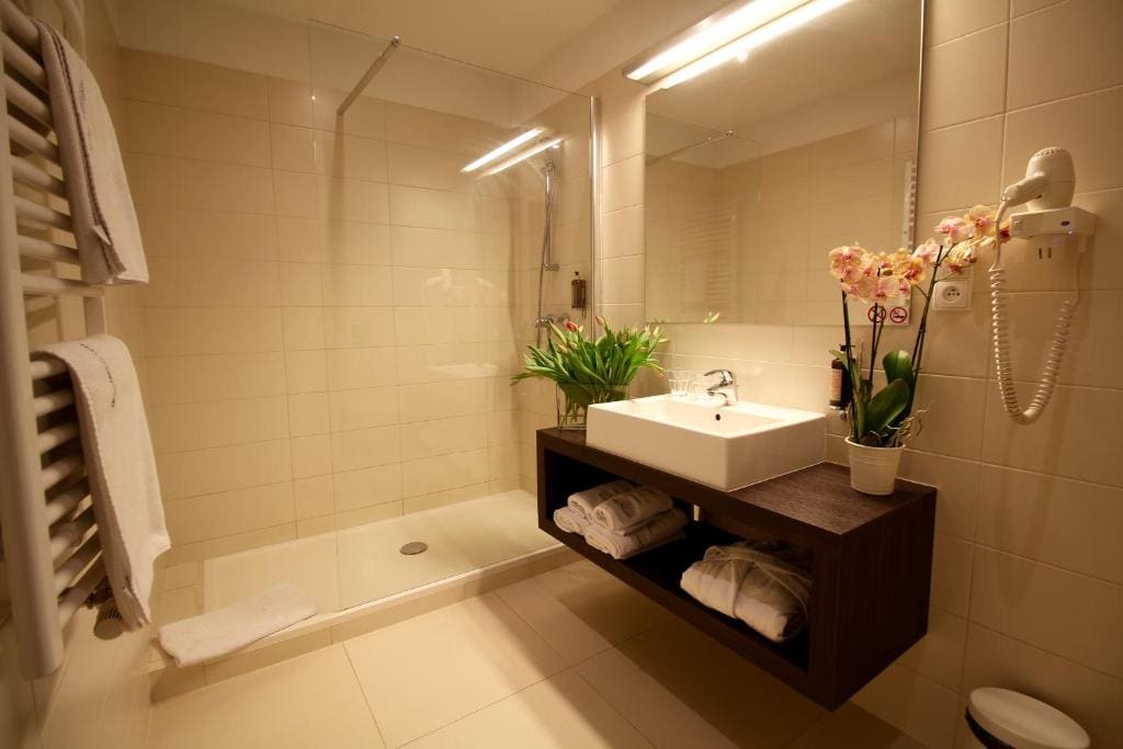 Suite room - Image 2