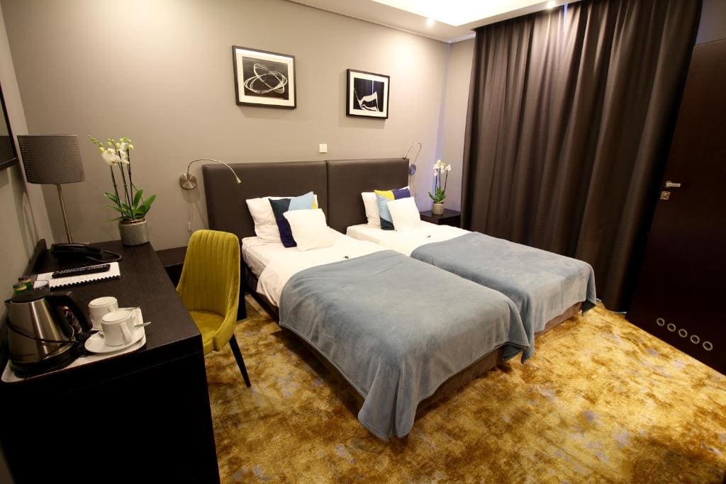 Standard Twin Room room - Image 2