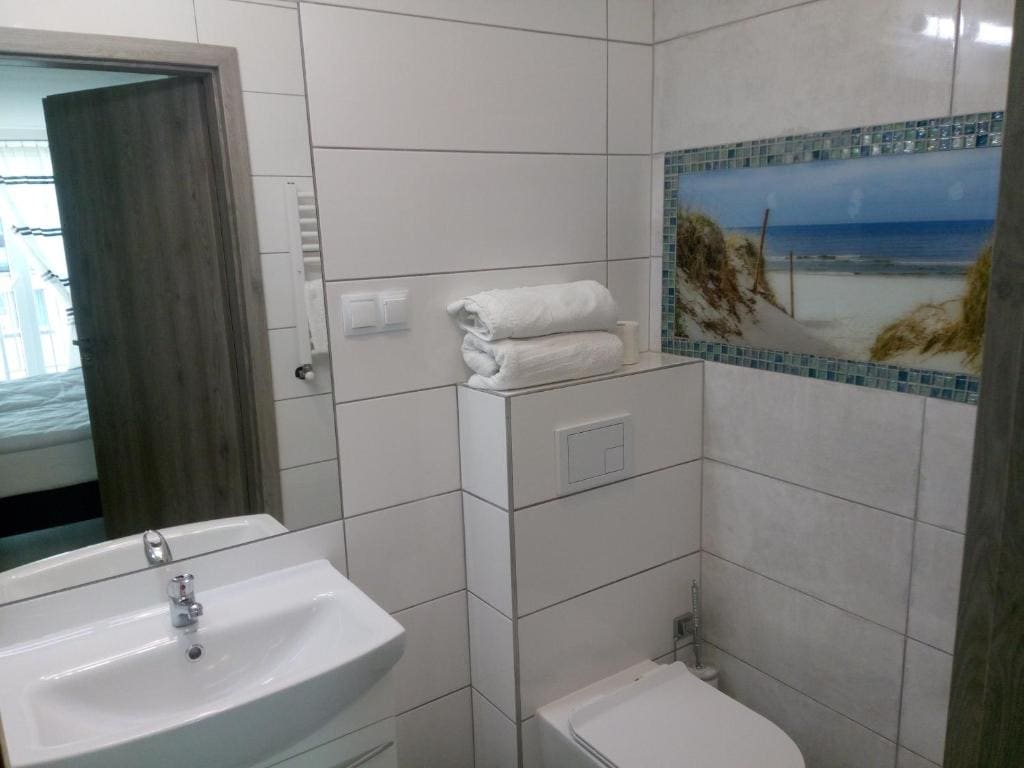 Deluxe Double Room with Balcony room - Image 2
