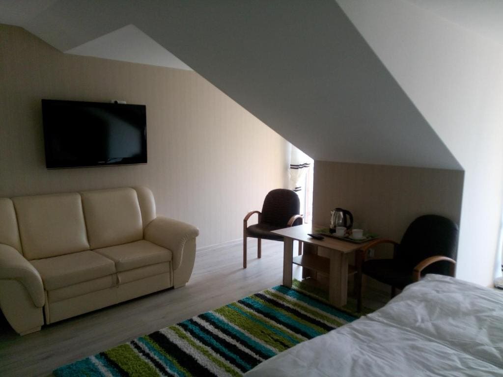 Deluxe Double Room with Balcony room - Image 3