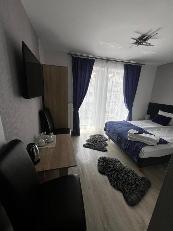 Double Room with Balcony room - Image 1