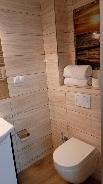 Small Double Room room - Image 1