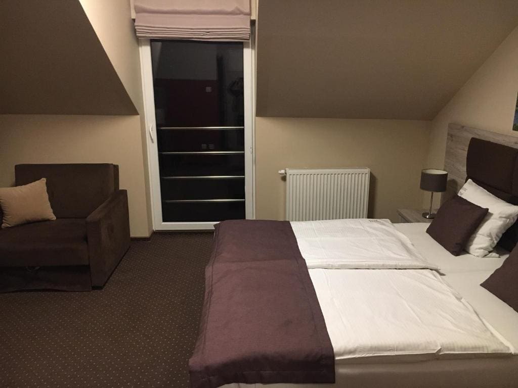 Standard Double or Twin Room room - Image 1