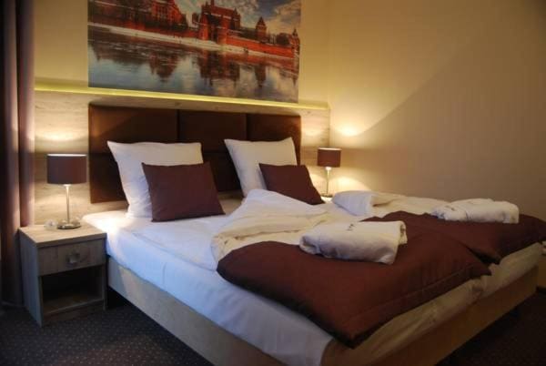 Deluxe Family Room room - Image 1