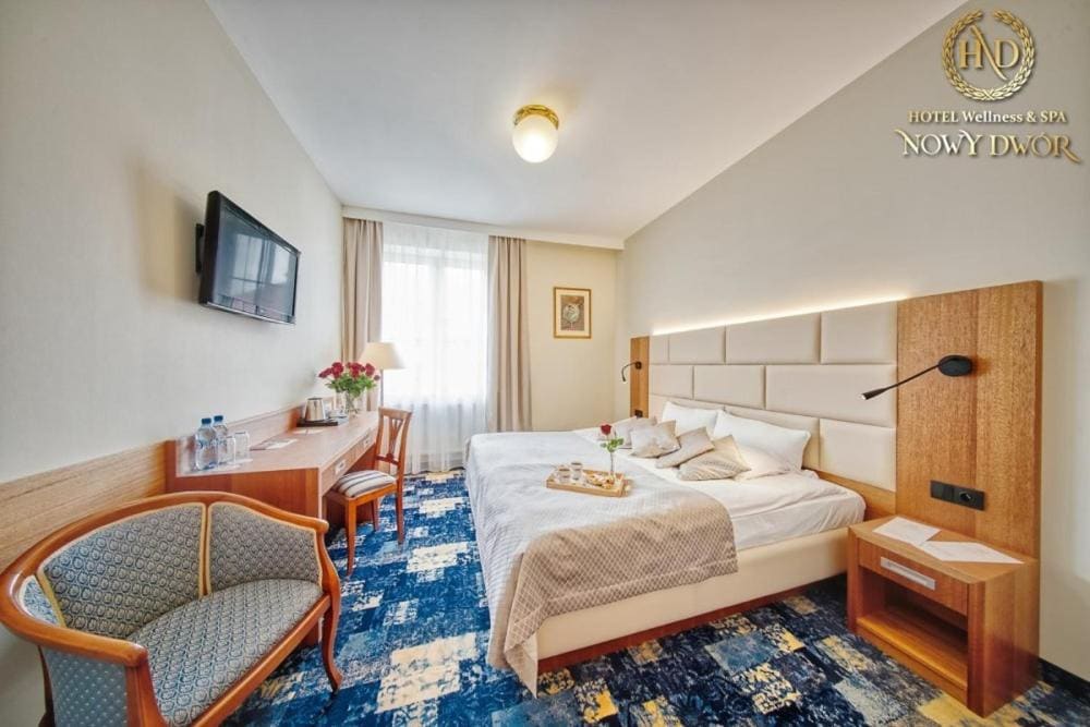 Premier Double Room with Air Conditioning room - Image 3