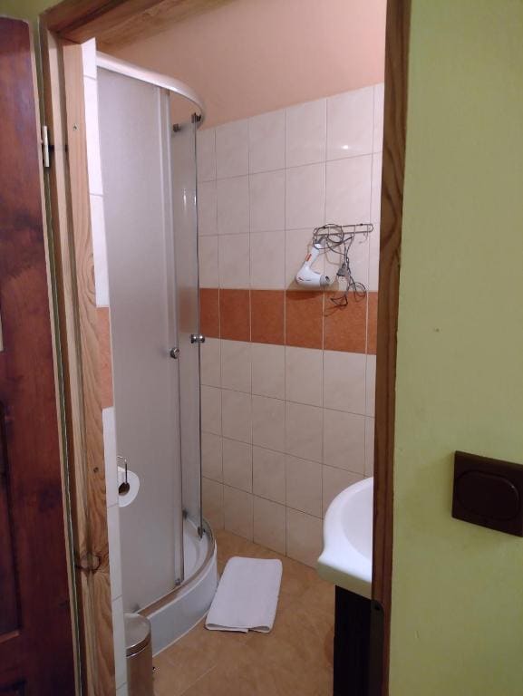 Economy Double Room room - Image 3