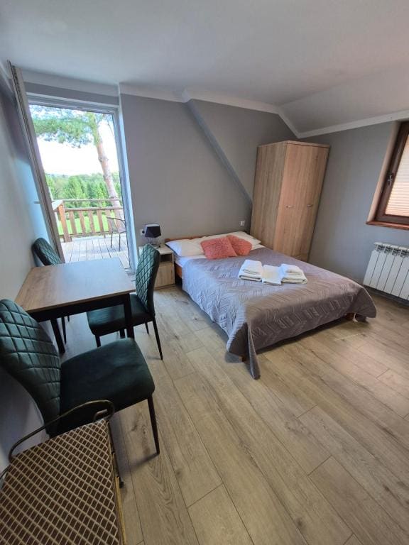 Quadruple Room with Mountain View room - Image 1