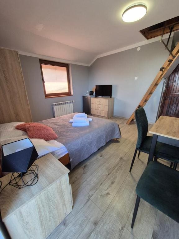 Quadruple Room with Mountain View room - Image 2