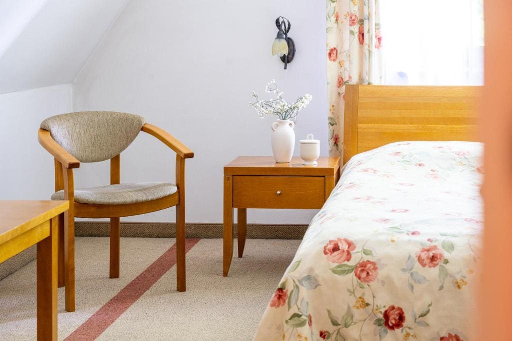 Double or Twin Room room - Image 3