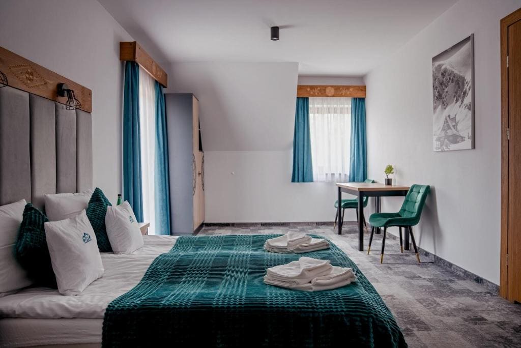 Quadruple Room Balcony room - Image 2