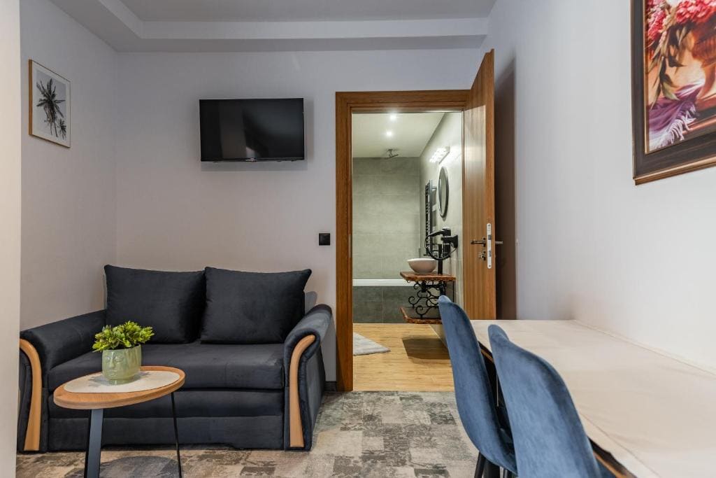 Standard Double Room with bath and balcony room - Image 1