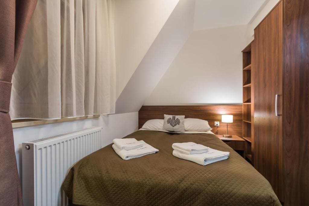 Small Single Room room - Image 2