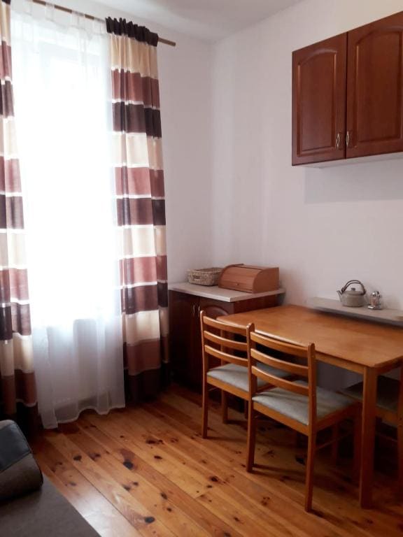 One-Bedroom Apartment with Balcony and Mountain View room - Image 1