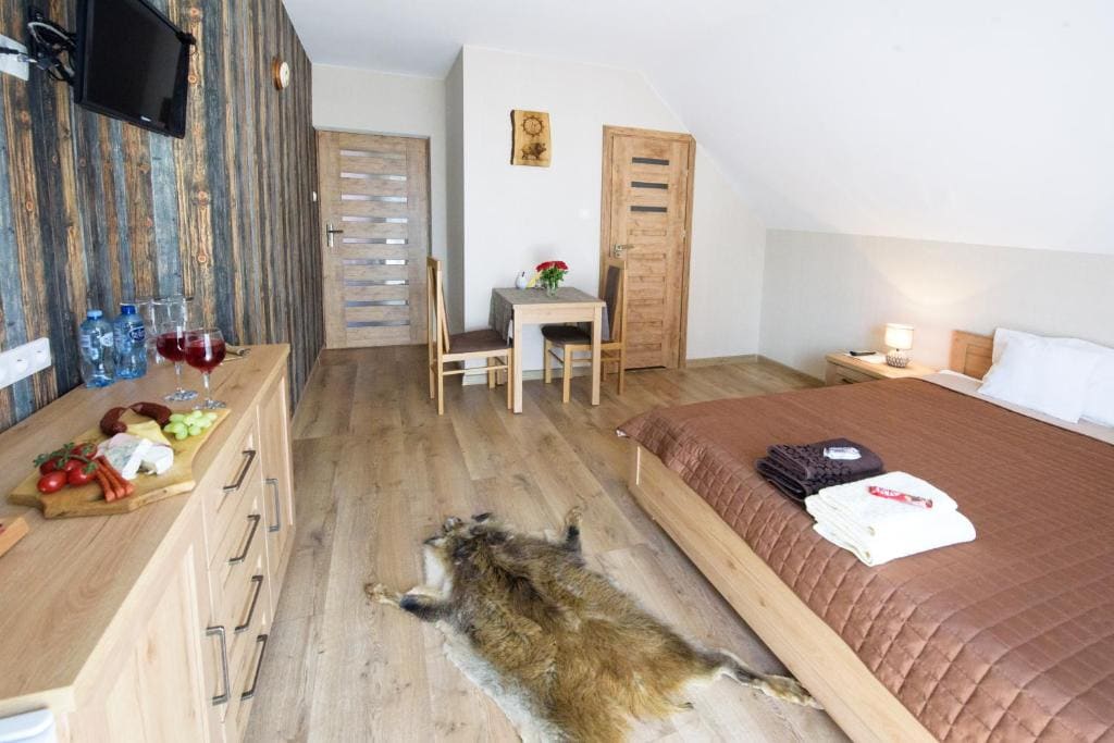 Double Room with Balcony room - Image 2