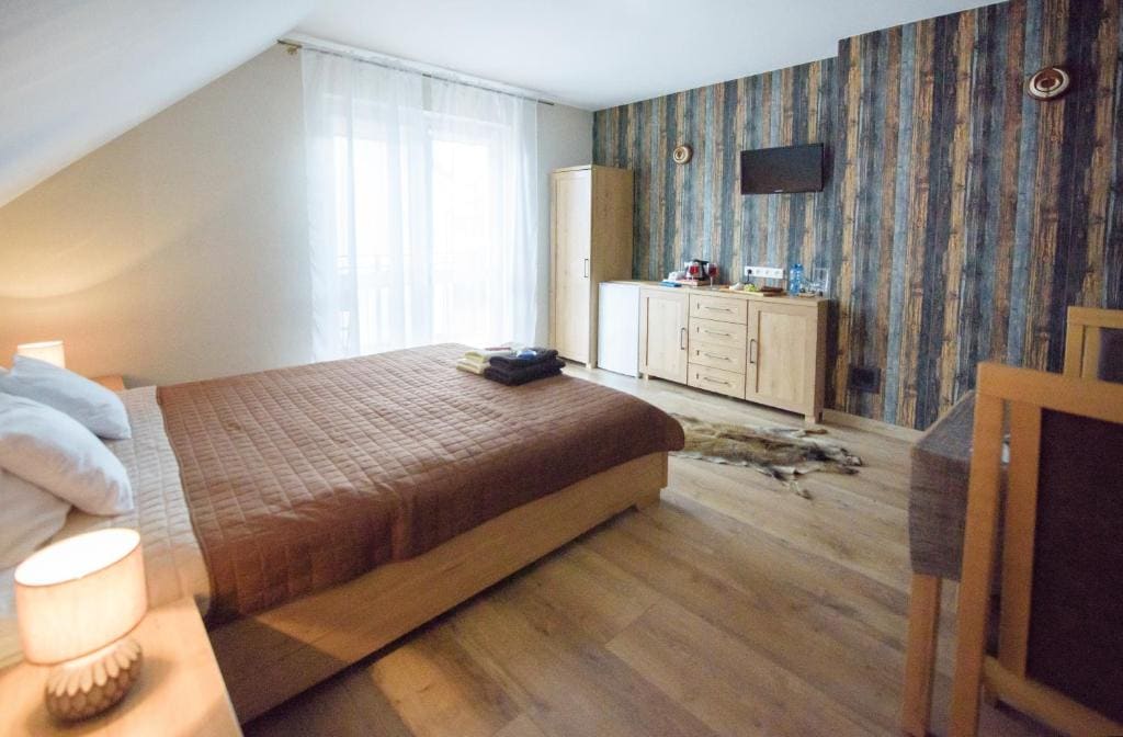 Double Room with Balcony room - Image 3