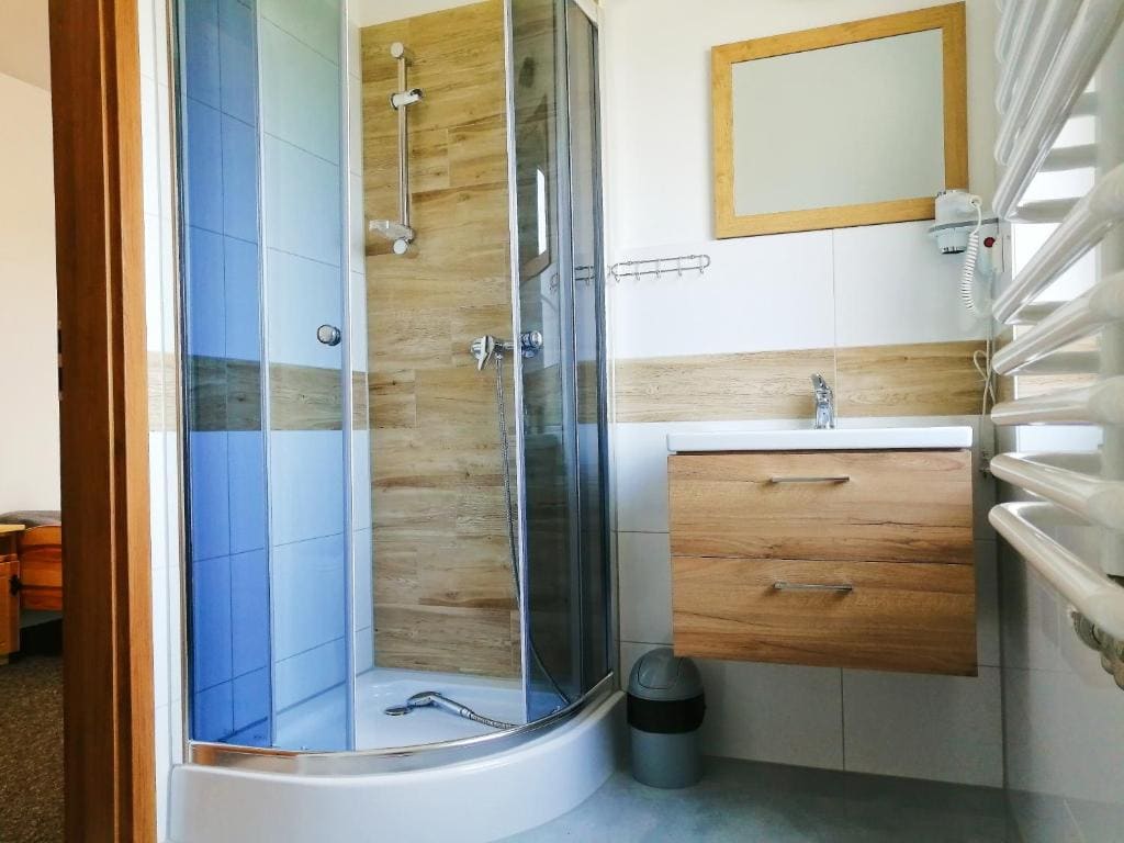 Premium Quadruple Room room - Image 1