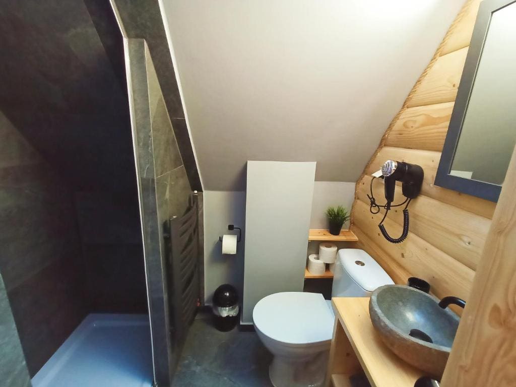 Quadruple Room with Mountain View room - Image 1
