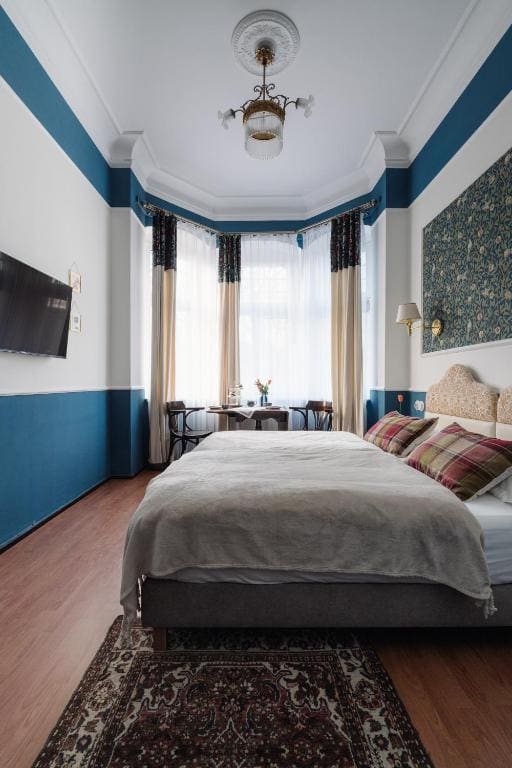 Deluxe Double or Twin Room room - Image 2