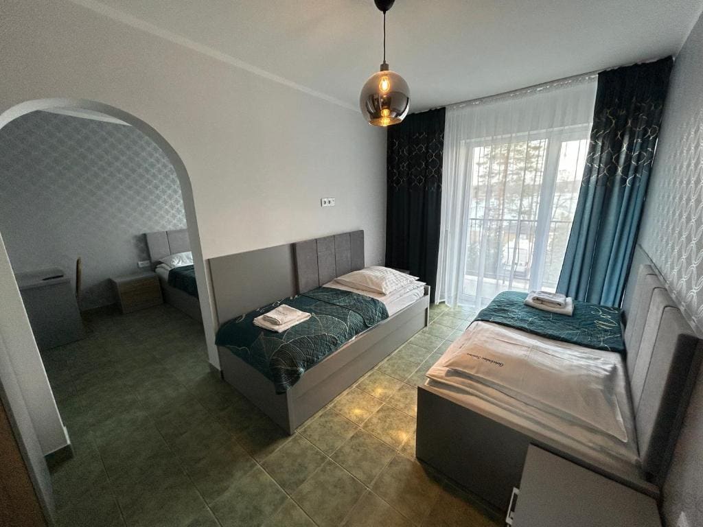 Superior Quadruple Room room - Image 1