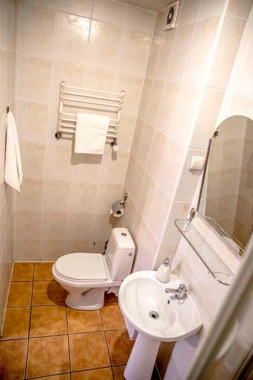 Quadruple Room with Balcony room - Image 2