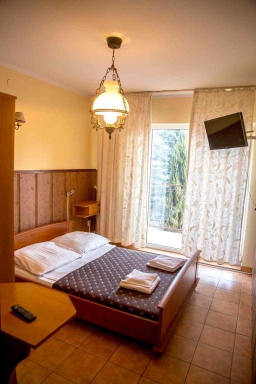 Double Room with Balcony room - Image 1