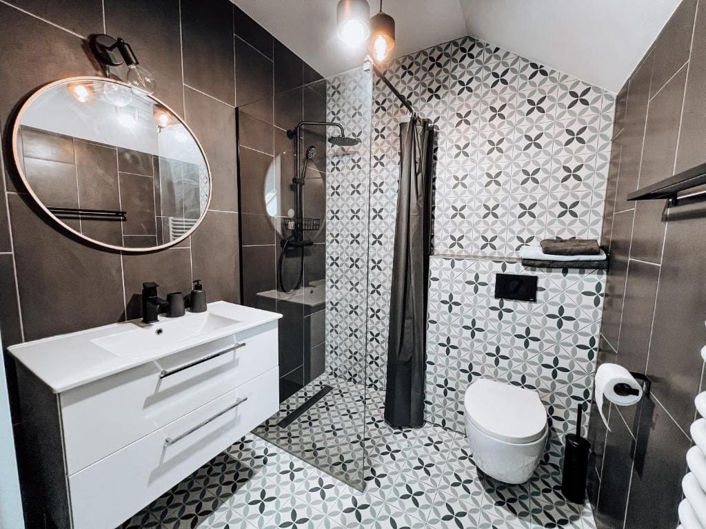 Classic Quadruple Room room - Image 1