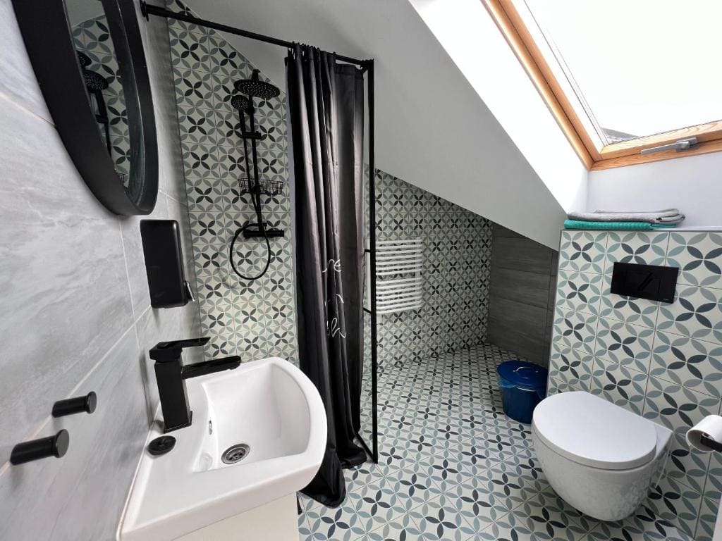 Economy Double Room room - Image 2