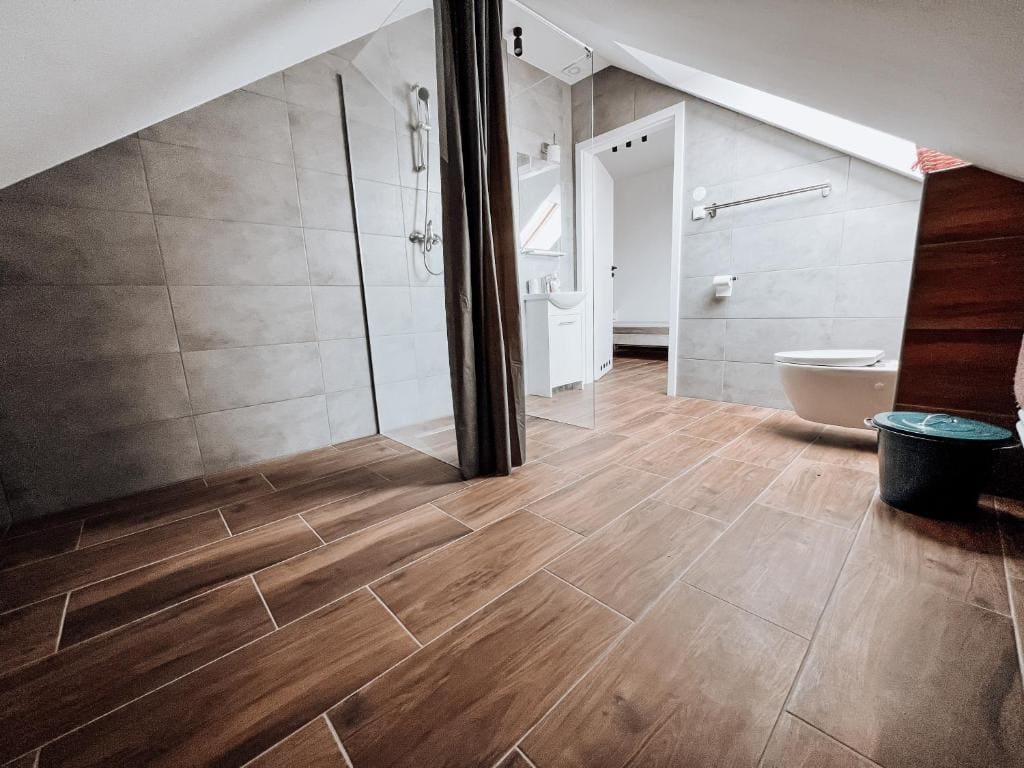 Large Double Room room - Image 1