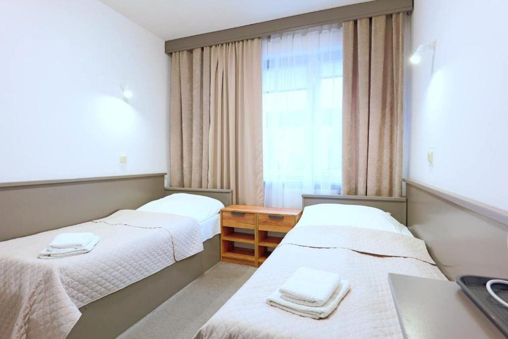 Double Room with Private Bathroom room - Image 2