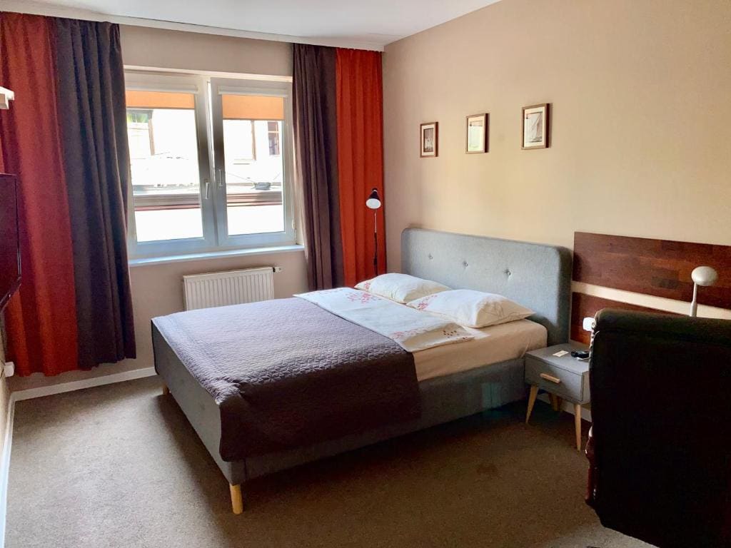 Standard Twin Room room - Image 1