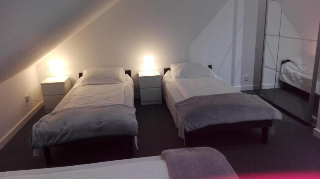 Triple Room with Private Bathroom room - Image 2