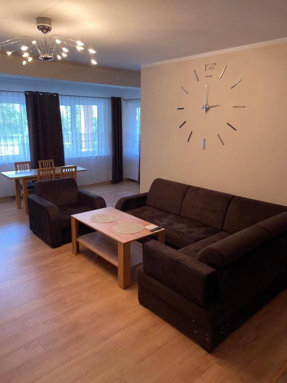 Apartment room - Image 1