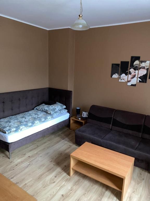 Standard Triple Room room - Image 1