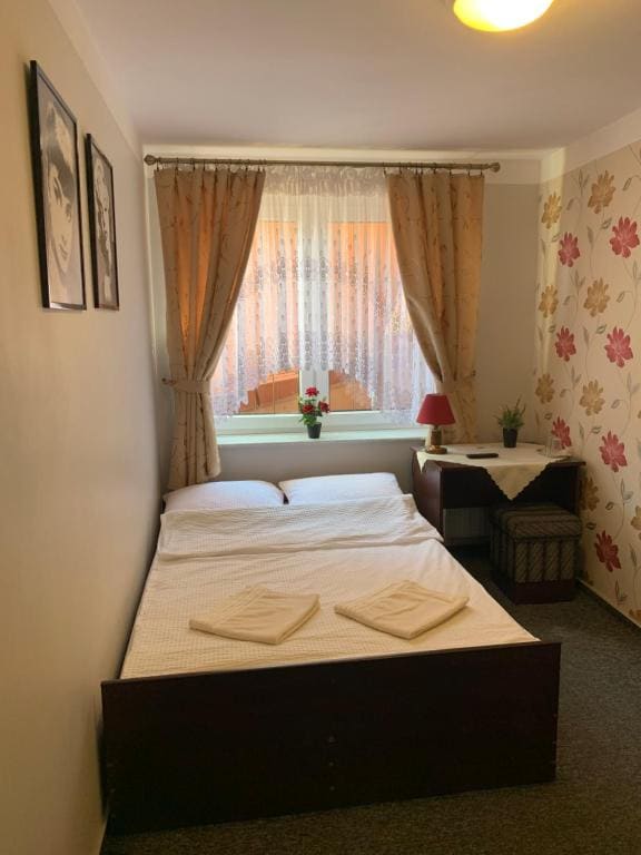 Double Room with Private Bathroom room - Image 1