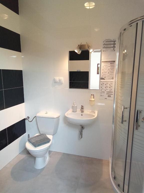 Double Room with Private Bathroom room - Image 2