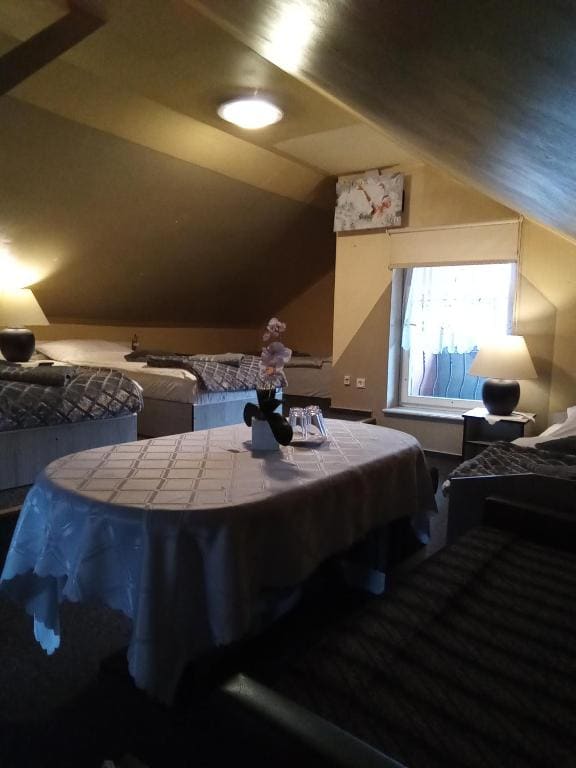 Family Room with Private Bathroom room - Image 2