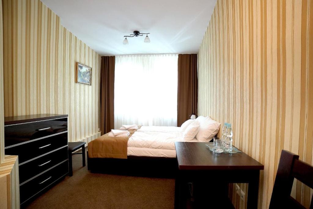 Apartment room - Image 1
