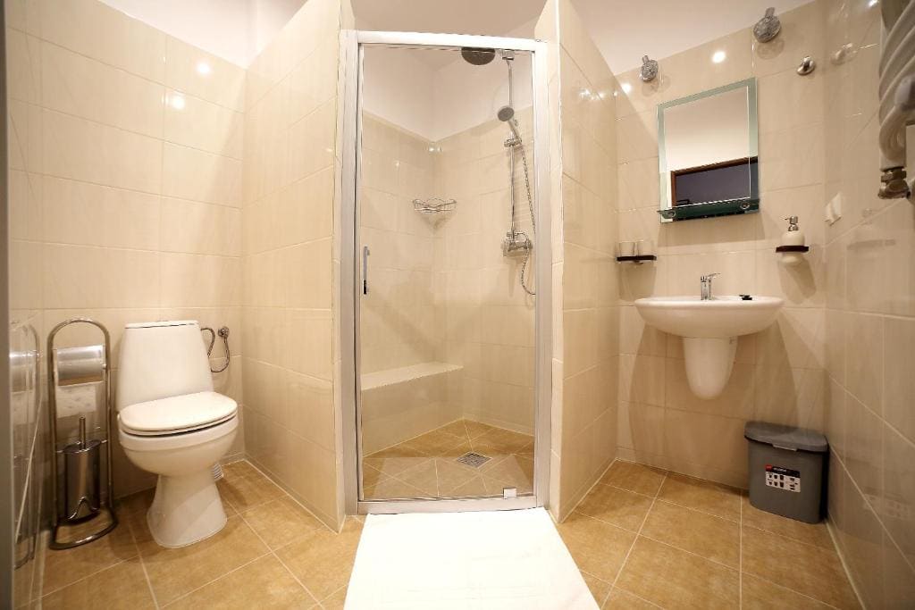 Apartment room - Image 3